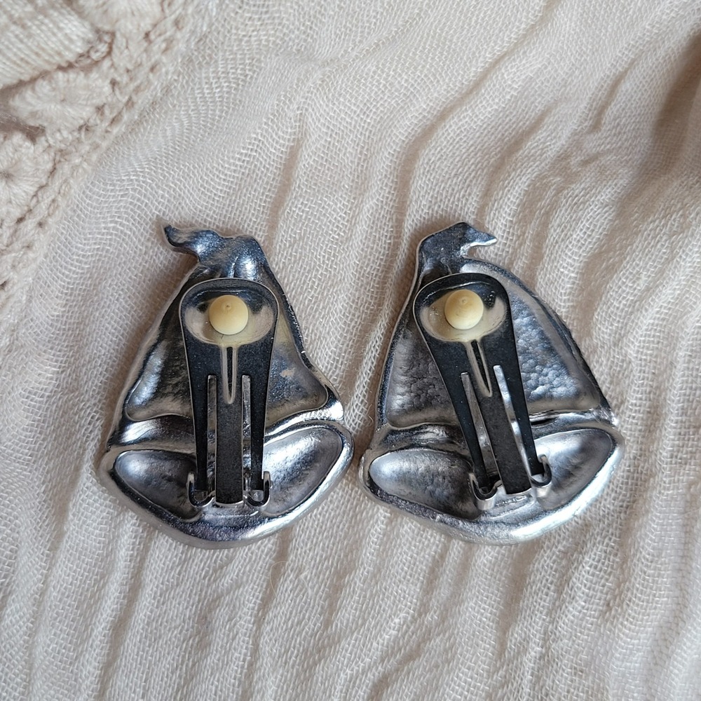 Vintage 1990s Sailboat Clip-On Earrings Silver Tone Modernist Nautical Statement - Picture 5 of 8